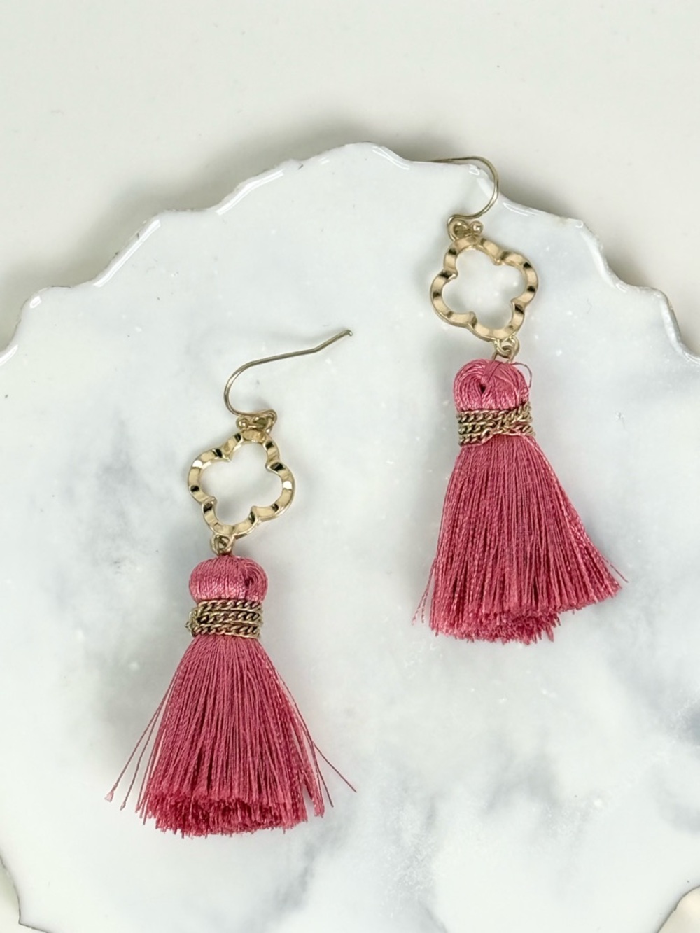 Pink Tassel Clover Drop Earrings Gold Tone Boutique Statement Fashion Earrings - Picture 3 of 4